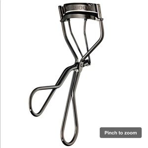 Shisheido Eyelash Curler